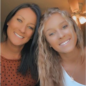 Meet your Posher, Abigail